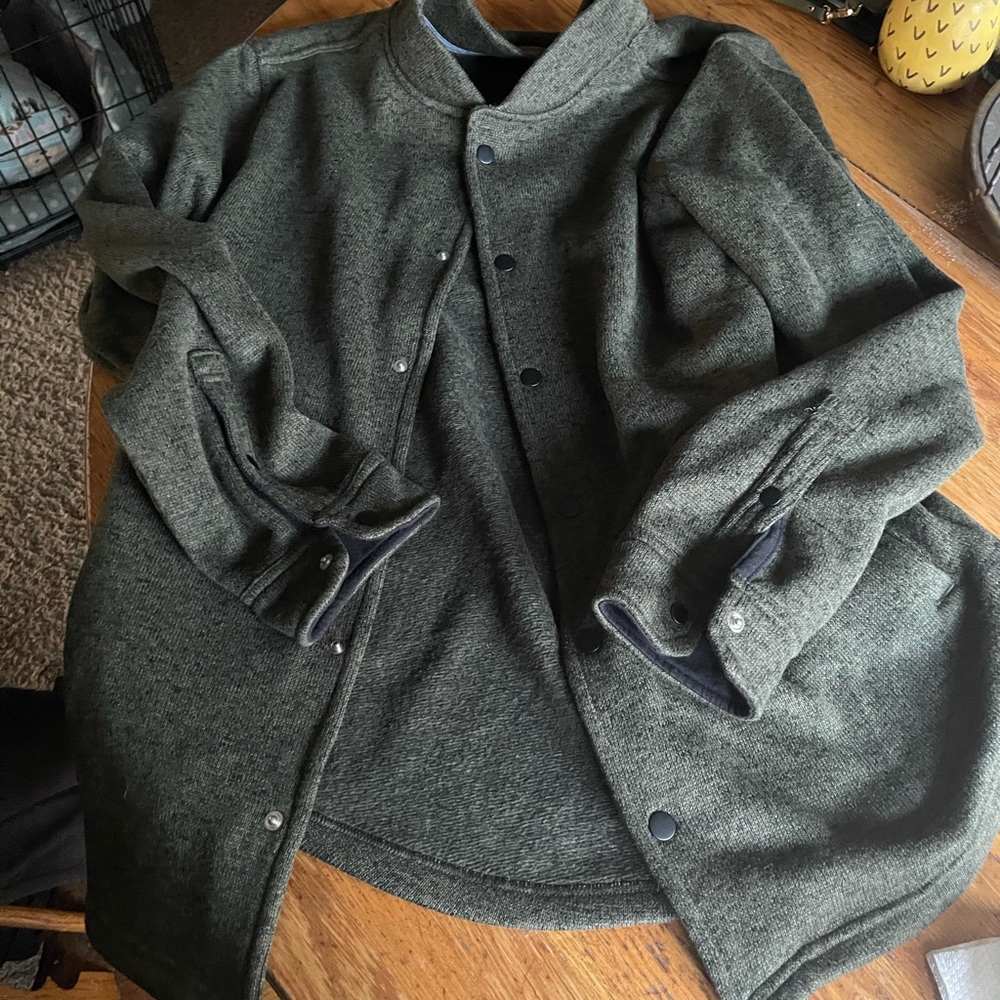 Levi’s men button up sweater